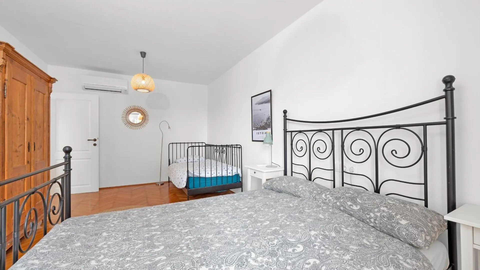 הוילה Peruški Casa Mirna For 7 People Near Pula With Sea View & Only 2 Km From The Sea 0*,  קרואטיה