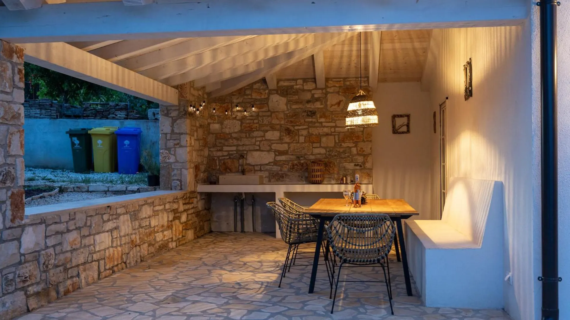 הוילה Peruški Casa Mirna For 7 People Near Pula With Sea View & Only 2 Km From The Sea 0*,  קרואטיה